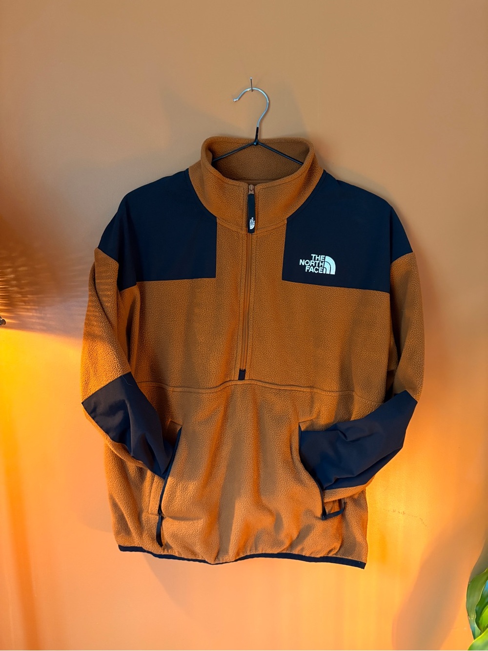 Women’s The North Face Fleece (Size M)